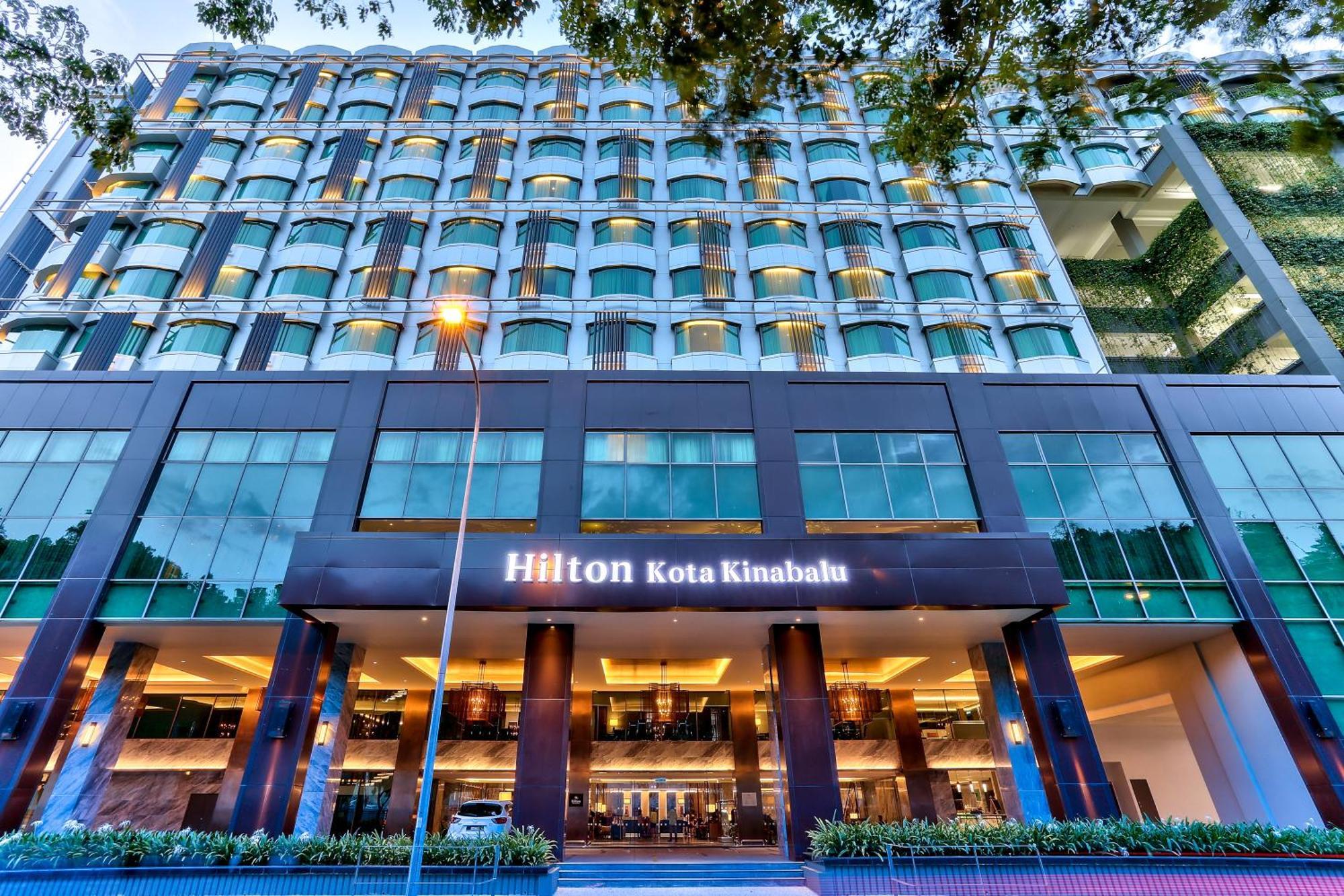 Отель Hilton Кота-Кинабалу Экстерьер фото